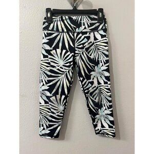 Zella girl leaf athletic leggings size S 7/8